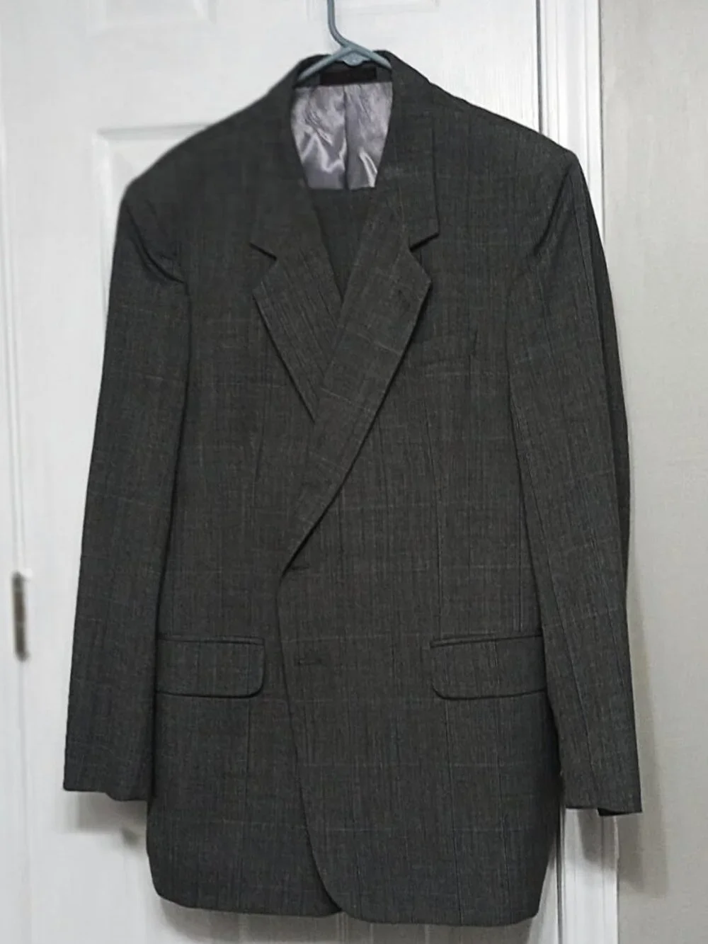 Yorkshire LTD Men Gray 2 Piece Suit 44L